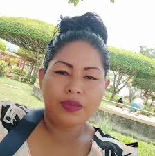 A mi shapaja le voy a llevar a cocinar con leña de capirona y le parto con  mi machete le saco su vena uhhh, y que más rico