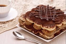 Questo perché la consistenza dei biscotti è quasi sempre sbagliata, o sono troppo secchi o eccessivamente morbidi. Ricetta Tiramisu Le Ricette Di Giallozafferano It Ricetta Del Tiramisu Dolci Italiani Ricette