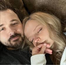 Brad Bench's Instagram, Twitter & Facebook