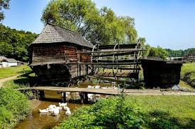 Estimările satelitare privind cantitatea de precipitaţii sunt mai puţin exacte noaptea decât în timpul zilei. Muzeul Astra Museum Sibiu Romania Facebook 5 836 Photos