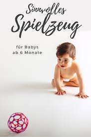 Ab wann babys krabbeln, ist von kind zu kind aber unterschiedlich und hängt von dessem individuellen entwicklungstempo aber auch dem krabbeln üben geht nicht ohne schrammen und rückschläge über die bühne und braucht zeit. Sinnvolles Spielzeug Babys Ab 6 Monate Spielerisch Fordern Spielzeug Baby 6 Monate Babyspielzeug 6 Monate Spielzeug 6 Monate