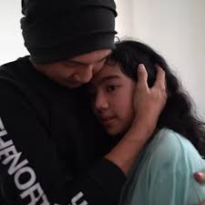 Setelah sekian lama tak bertemu, akhirnya Anji bisa kembali dipertemukan  dengan putrinya bersama Sheila Marcia, Leticia Joseph. Meskipun hanya  bertemu secara singkat, keduanya tampak saling berpelukan melepas rindu  satu sama lain. Berikut