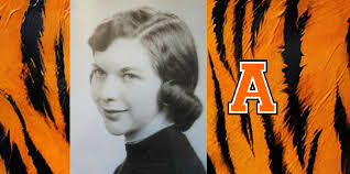 Shirley Hadsell Hartung '57