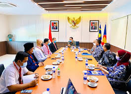 Johor level 2, wisma sbbu, bandar baru uda, 60670. Setahun Resmi Bekerja Sama Kjri Johor Bahru Dan Pos Malaysia Terus Tingkatkan Pelayanan Untuk Wni