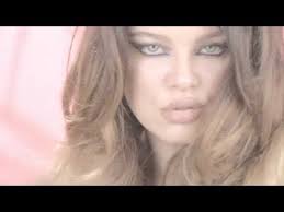 Dana Hamm Mannequin femme ⭐ Taille, âge, origine, wikipedia, instagram,  twitter