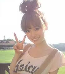 泉里香は整形前と顔が違う 昔の画像と比較してみた 整形手術 顔 豊胸