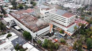 El escuela guillermo matta, ubicado en las cercanías del hospital san borja arriarán, será habilitado como centro de información para que los familiares de los pacientes internados allí puedan concurrir al lugar a saber sobre el estado de salud de ellos tras el incendio que afectó la mañana de este sábado. Incendio En Hospital San Borja Bomberos Continua Trabajando Y Fuego Esta Circunscrito