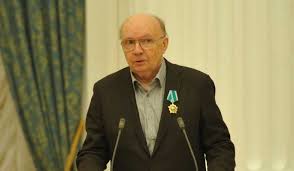 Журналисты сообщают, что известный актер скончался у себя дома в столичной квартире. Gz6q4lmzufhinm