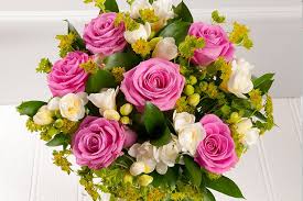 This company works with local florists in the delivery area, so the flowers are fresh. Mother S Day Flowers 7 Of The Best Deals Including 30 Off Free Chocolates And Free Delivery Irish Mirror Online