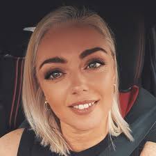 A post that really hurts me to write. Today I logged into my facebook only  to find the sad passing of another of our pool family Helen Doris. Helen a  long time