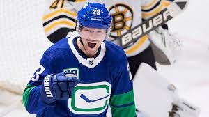 Simply install the pluigin and start. Toffoli Has 3 Point Game Canucks Rout Bruins 9 3 Abc News