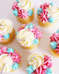 We Made It To Friday Cupcakes Baking Cakes Sprinkles Confetti Cupcakelo Cupcake Cake Designs Cake Decorating Tips Fall Cupcakes