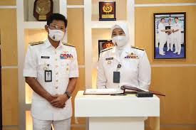 It means 'a commander of a body of troops'. Timbalan Panglima Tentera Tentera Laut Diraja Malaysia Facebook