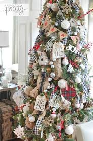 25 Inexpensive Christmas Tree Decorating Ideas Farmfoodfamily Plaid Christmas Decor Rustic Christmas Tree Christmas Decorations