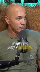 SURF HQ SURFERS GROUP