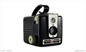 3.9 out of 5 stars 13 ratings. Kodak Brownie Hawkeye Vintage Camera Lab