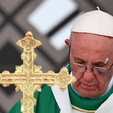 Pope Francis gets bruised eye after ...