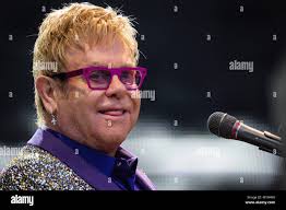 Elton john live show -Fotos und -Bildmaterial in hoher Auflösung