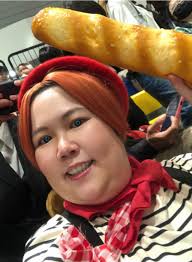 Maelle's baguette outfit at game event