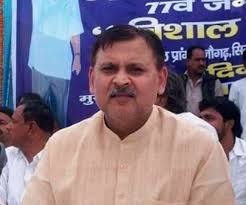 हरिशंकर तिवारी के बेटे विधायक विनय शंकर तिवारी और पूर्व सांसद कुशल तिवारी  बसपा से निष्कासित - Harishankar Tiwari son MLA Vinay Shankar Tiwari and  former MP Kushal Tiwari ...