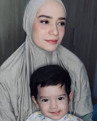 Putri anne istri arya saloka ternyata keturunan norwegia dan lahir di semarang!kupas kupas channel. Dua Tahun Vakum Dari Dunia Hiburan Istri Arya Saloka Kini Putuskan Jadi Model Hingga Banjir Pujian Netizen Semua Halaman Stylo