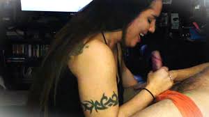 Lori kri choosne murga aur pati ke dost ke murga ke ek garm moti sah bhar  nigalne, pati philmaya ...