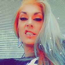 Heidi Lavon (@itsheidilavon)