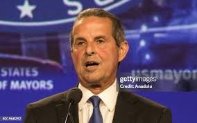 129 Fontainebleau Hotel And Resort Stock Photos, High-Res Pictures, and  Images