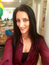 Danielle Toms (@DanielleToms2)