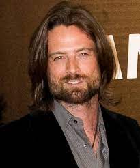 William miller y maría cotiello.jpg 1,629 × 2,309; William Miller Actor Born 1978 Wikipedia