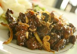 3/4 kg daging kambing, cabe merah, cabe rawit, tomat, 1 siung bawang merah, 1 siung bawang putih, secukupnya gula, garam dan sasa, 1/2 gelas air. Sate Kambing Goreng Bulurejo Minomartani Ngaglik Sleman Michael Aji Pradipta Flickr