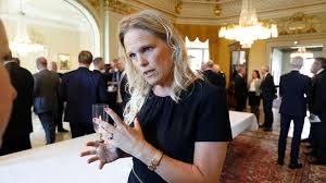 Oslo's black box theatre said its performance, called ways of seeing, was exercising freedom of expression by exposing rightwing political networks. Smines Tybring Gjedde Ressursene Fant Hverandre Under Redningsaksjonen Av Viking Sky Sunnmorsposten