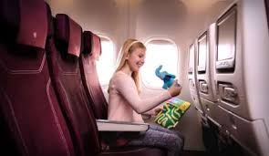 Young Travellers Qatar Airways