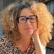 Donatella Bianchi è la candidata che il Movimento 5 Stelle, insieme alle  altre forze politiche e civiche che hanno accettato di correre con noi,  proporrà ai cittadini del Lazio per mettere a