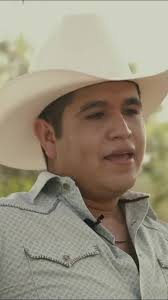 Que talento… pa' detener el cel!! #acordeonista #alfredoolivas #hanll...