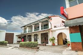 Stasiun yang terletak pada ketinggian +2 meter ini merupakan stasiun utama pt kereta api indonesia (persero). Oyo Hotels Hotels In Terminal Semarang Semarang Starting Rp40500 Upto 64 Off On 11 Terminal Semarang Semarang Oyo Hotels Hotels