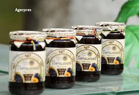 Le magiun de prune topoloveni est une spécialité alimentaire traditionnelle roumaine à base de fruits qui bénéficie depuis 2010 de l'indication géographique protégée dès 2003, la roumanie a déployé des troupes en afghanistan, en tant que membre de l'otan, au côté des américains. Magiunul De Prune Topoloveni A Intrat In Registrul NaÅ£ional Al MenÅ£iunilor NutriÅ£ionale Si De SÄnÄtate Realizat De Ue Incont Stirileprotv Ro