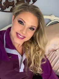 Amber Delozier's Instagram, Twitter & Facebook