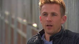 Kees Van Der Spek Ontmaskert gemist? Bekijk hier alle uitzendingen terug.  Kees Van Der Spek Ontmaskert Uitzending gemist.