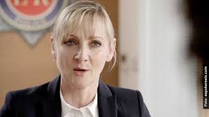 She was nominated for the bafta award for best actress in a supporting role for the 1997 film the full monty. Ella Es Lesley Sharp Rosalind En Destino La Saga Winx Serie De Netflix