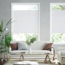 Blickdichtes Plissee Mit Krepp Struktur Seidenmatt Reflect Ruckseite Weiss Blickdicht Jaloustore De Wohnzimmer Fenster Vorhange Wohnung Fenster Plissee