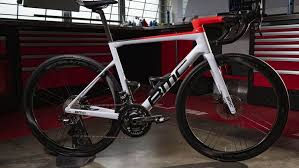 Von einem teamkollegen gannas vom rennstall ineos kam dann auch ein extra satz räder. Profi Rennrader Die Rennrader Der World Tour Teams Roadbike De