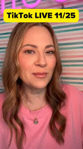 Donna Briscoe's Instagram, Twitter & Facebook