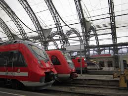 Bonitätsauskunft sbs dresden gmbh & co.kg. File Db Zuge Und Sbs Dresden Hauptbahnhof Jpg Wikimedia Commons
