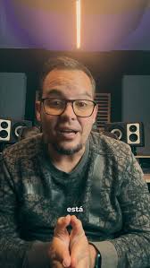 El desafío de un productor es no matar la esencia del artista”  @marcelonunezok comparte sabiduría y experiencia en este episodio. 💥 👉  Mira el episodio completo en nuestro canal de YouTube y