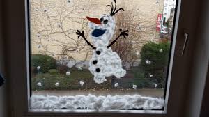 Ein Fensterbild Mit Watte Und Kleister Machen Geht Das Klar Geht Das D Wie Ihr Wahrsc Fensterdeko Selber Machen Basteln Winter Schneemanner Basteln Fenster