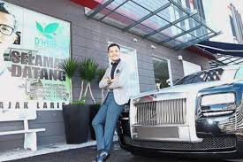 The strength of dato's empire does not depend on your product but on your personality itself? Malaysia S Cosmetics Millionaire Aliff Syukri To Pay Additional 16 000 For Rolls Royce Taxes Se Asia News Top Stories The Straits Times