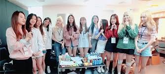 The cylinders bores were attached to the outer case at the 12, 3, 6 and 9 o'clock positions) for greater rigidity around the head gasket. Animated Gif Shared By ì¹´ì¹´ Kaka Find Images And Videos About Gif K Pop And Loona On We Heart It The App To Get Lost In What Y Loona Ot12 Loona