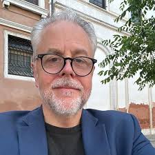 Amazon.com: Hacking Happiness: Why Your Personal Data Counts and How  Tracking it Can Change the World: 9780399165313: Havens, John: Books