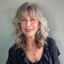 Jacqueline Crowe's Instagram, Twitter & Facebook